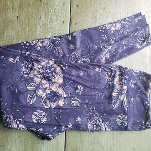 Tc lularoe leggings blue with white flowers